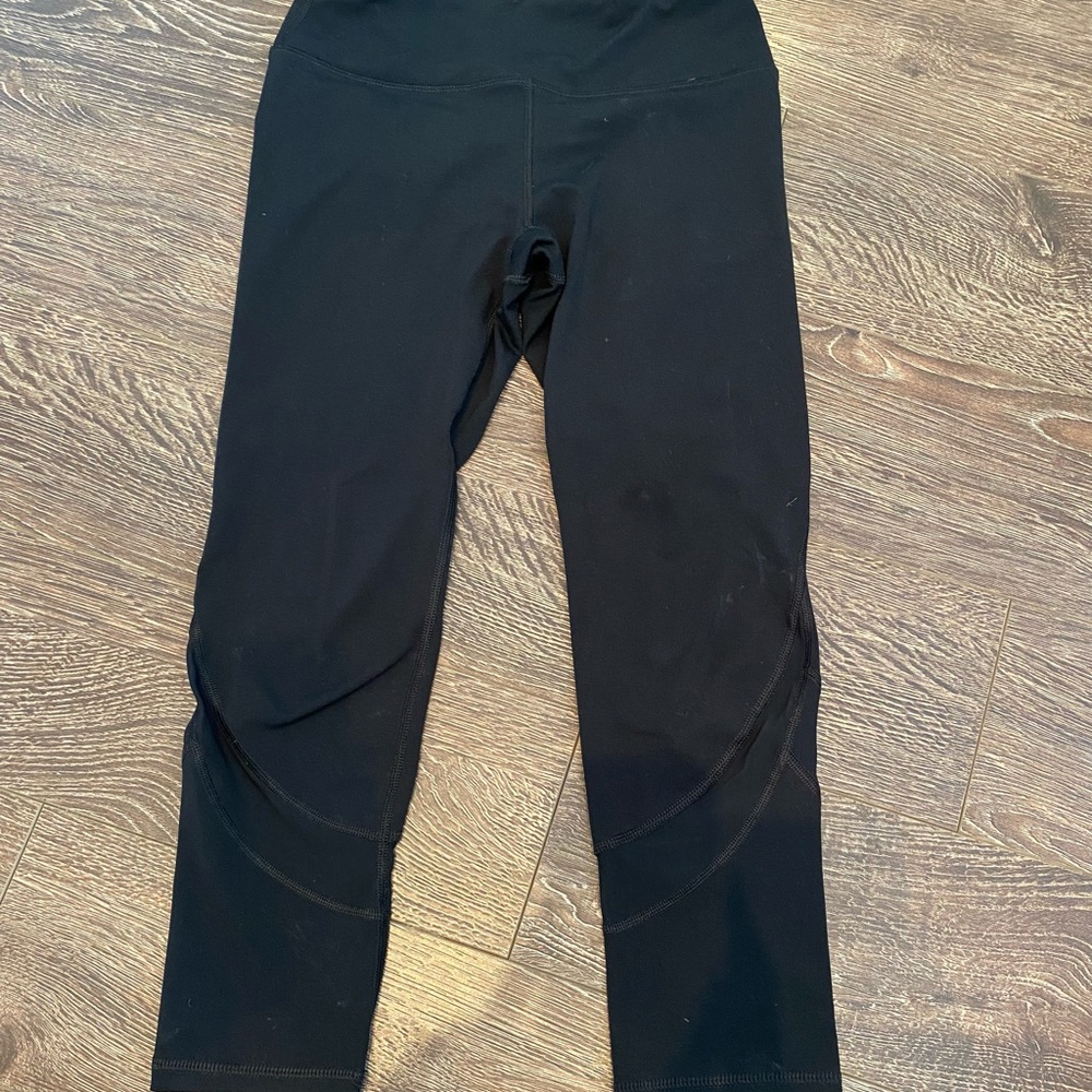 Black crop yoga pant